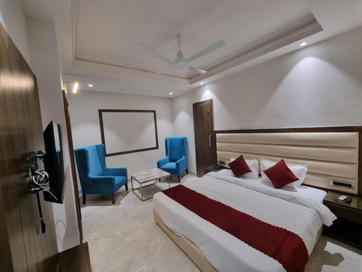 Luxe Resorts - Centrally Heated Air Conditioned Hotel In The Heart Of カソーリ エクステリア 写真