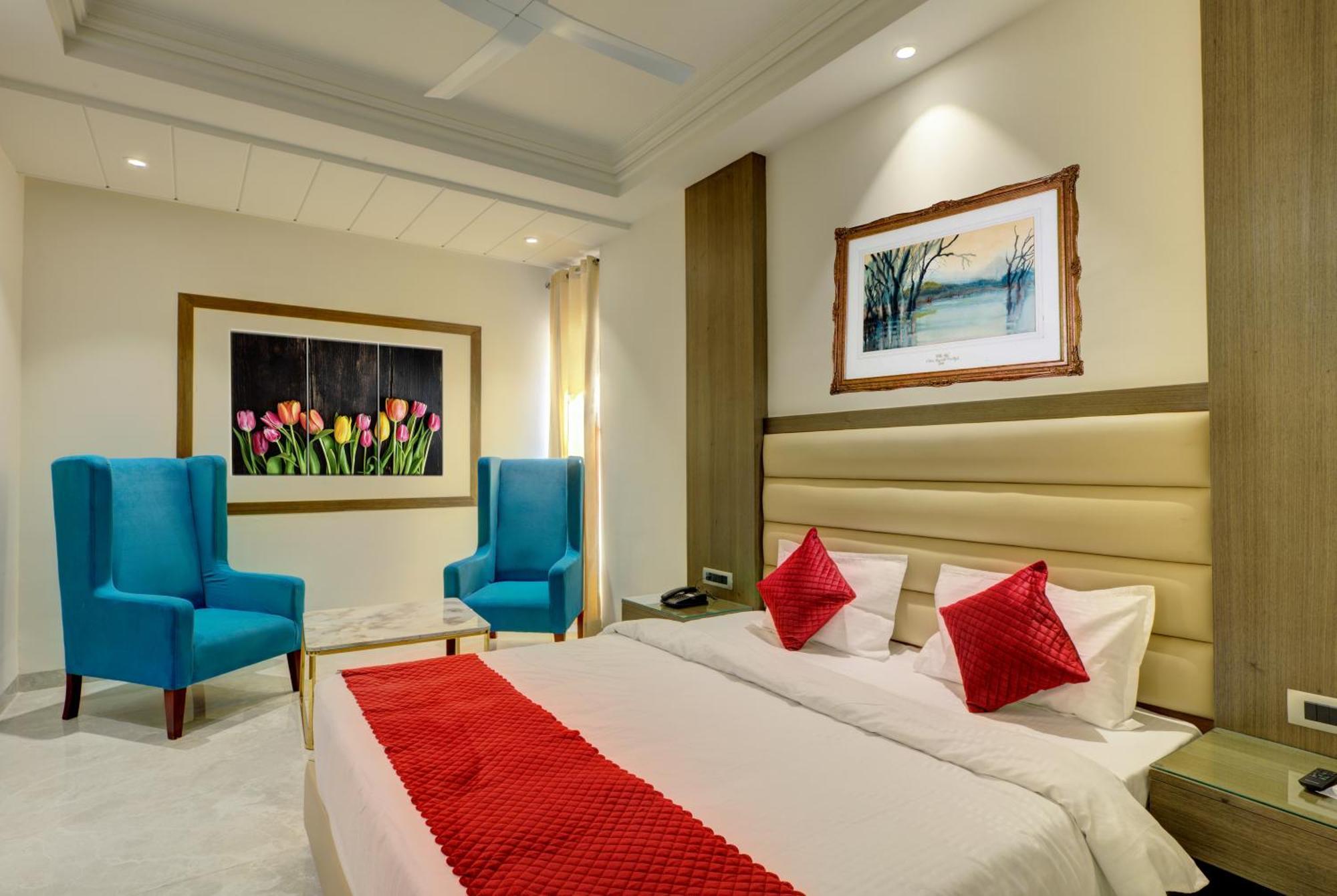 Luxe Resorts - Centrally Heated Air Conditioned Hotel In The Heart Of カソーリ エクステリア 写真